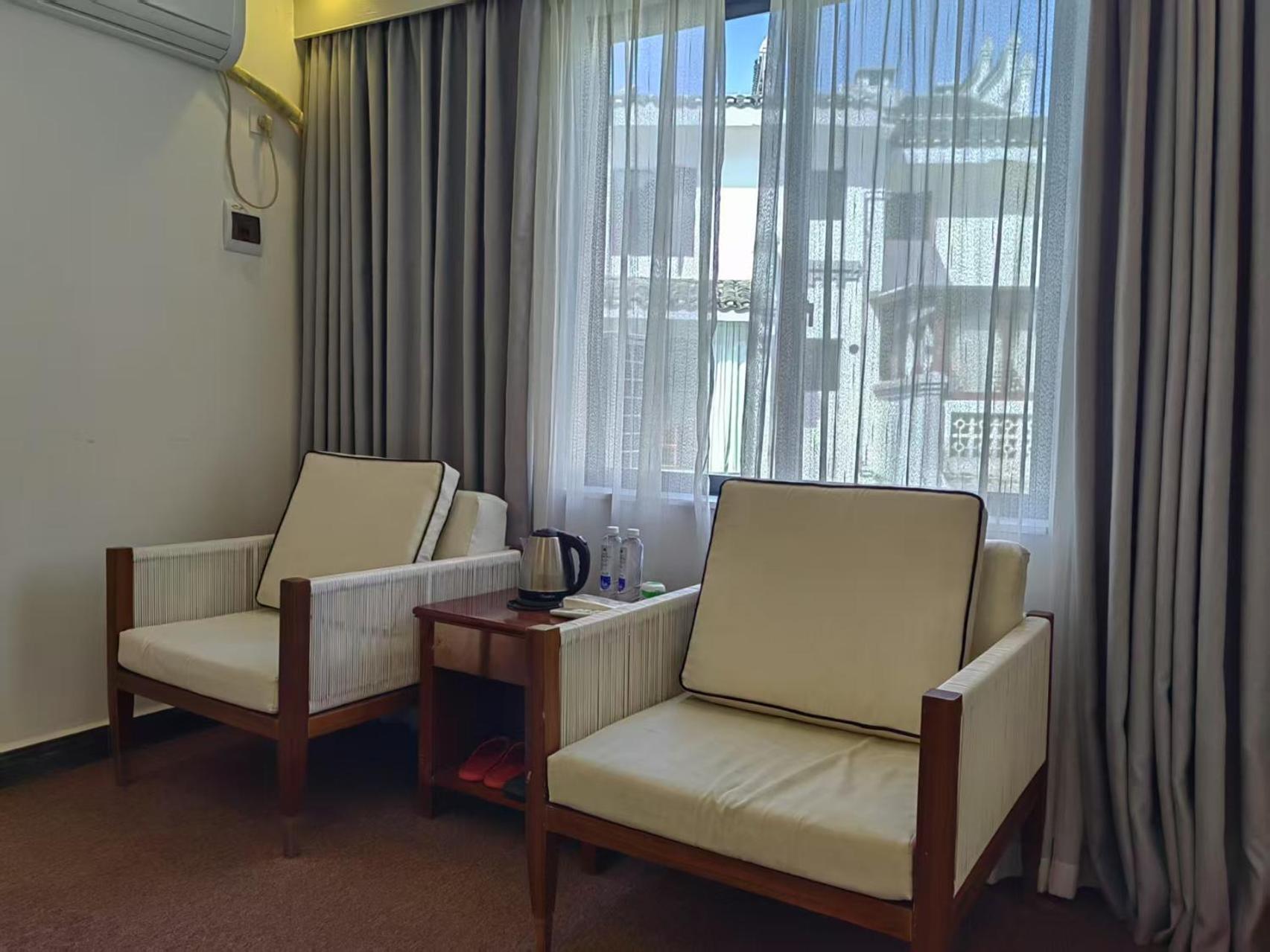 Serene Vale Inn Guilin-Free One Way Pick Up Service To High-Speed Railway Station For 2 Nights Kamer foto